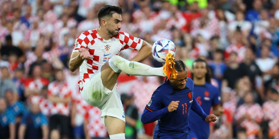 Arsenal Could Sign "Complete" £19m Koscielny Heir