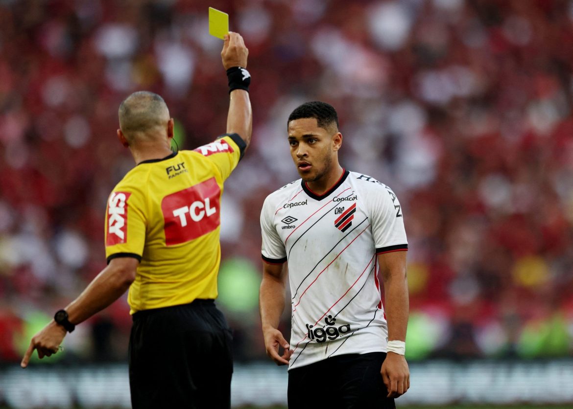 West Ham can ditch Antonio for Vitor Roque