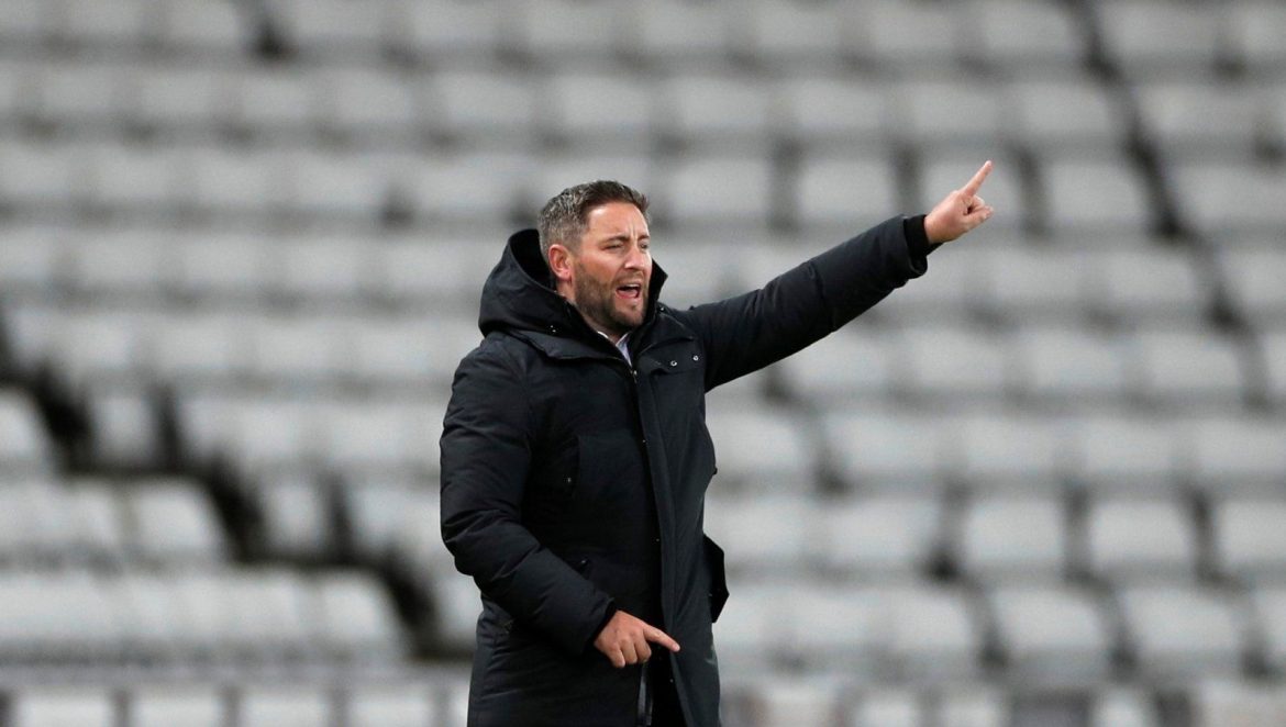 Portsmouth eye Sunderland ace Hume